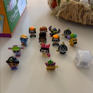 Disney doorables assorted and glow cube.